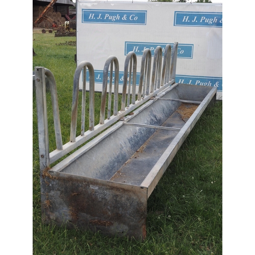 101 - Galvanised tombstone feed barrier with trough 15ft