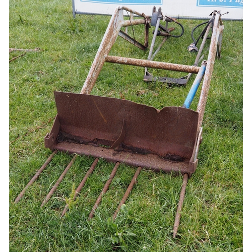 105 - Ferguson front end loader