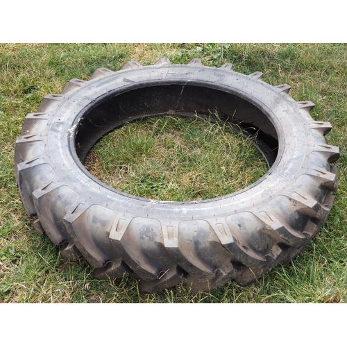 111 - Petlas tyre 12.4-36