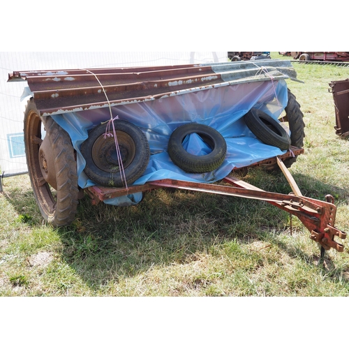 143 - Massey Ferguson seed drill model 29, badged. Manual in office