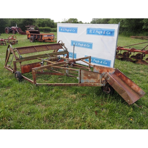 157 - Cooks flat 8 bale sledge