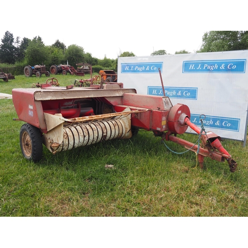 158 - International Harvester 440 conventional baler. Used last year. Parts catalogue in office