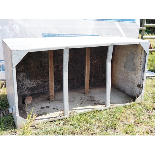 171 - Galvanised water tank 8ft x 4ft