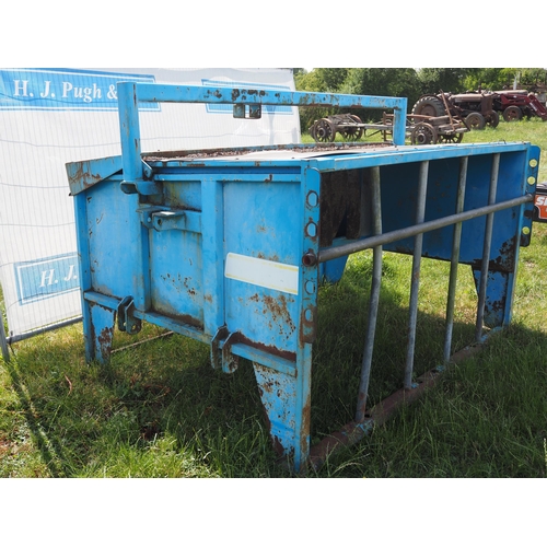 175 - Watson calf creep feeder