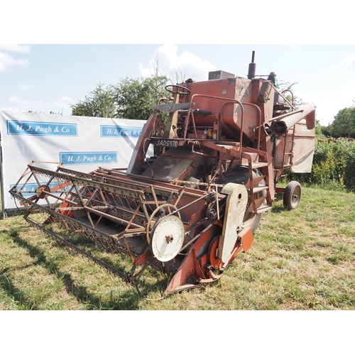 185 - Allis Chalmers Gleaner Super A combine harvester. 1966. Runs and drives. Last used in 2021. Serial N... 