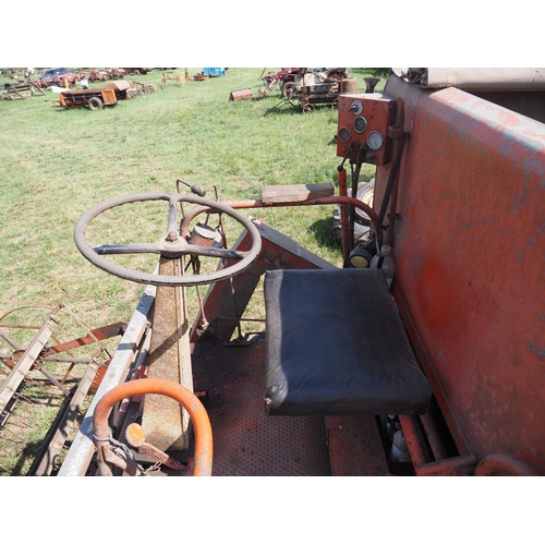 185 - Allis Chalmers Gleaner Super A combine harvester. 1966. Runs and drives. Last used in 2021. Serial N... 