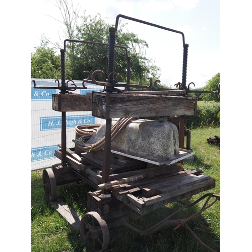 189 - Double wooden cider press on wheels