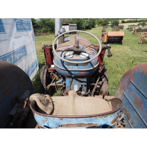 190 - Fordson Super Major tractor. 1963. Runs and drives. Good original tractor fitted with Quicke 2030 lo... 