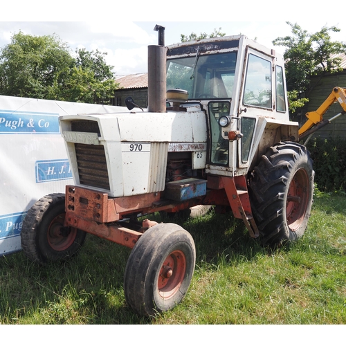 194 - Case Agri King 970 tractor. Runs and drives. Fitted with powershift. Tractor has been in regular use... 