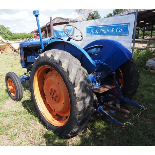 198 - Fordson Major E27N tractor. Runs and drives. Petrol paraffin. Low top gear. Reg. GNX 496. V5 in offi... 