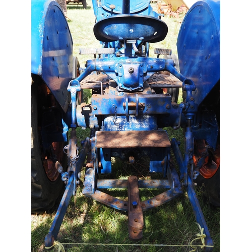 198 - Fordson Major E27N tractor. Runs and drives. Petrol paraffin. Low top gear. Reg. GNX 496. V5 in offi... 