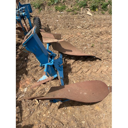 159 - Ransomes 300 series 5 furrow reversible plough