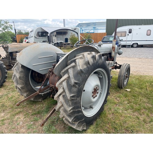 172 - Massey Ferguson 35 tractor. Grey and Gold. Non runner. Serial no. SDM561465