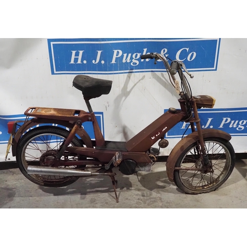 1039 - Jawa 50cc Moped, barn find. Reg. SNP 977Y. No docs