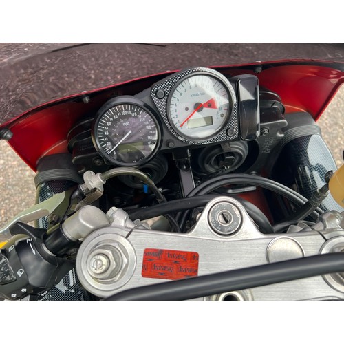 1037 - Suzuki GSXR 750 SRAD motorcycle. 1998.
Runs and rides, MOT until 21.10.23, showing 18600 miles. Good... 