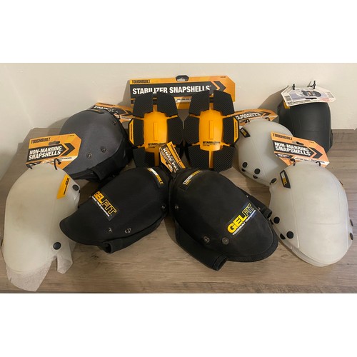 307 - Pair of gel fit kneepads and pair of foam fit kneepads with assorted attachments