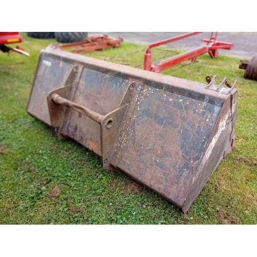 1601 - Loader bucket 8ft, Merlo fittings