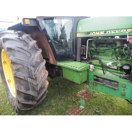 1581 - John Deere 3050 4wd tractor. Fork linkage, high lift arms. Key in office