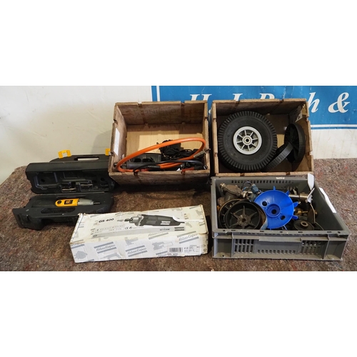 430 - JCB Battery screwdriver, wheels and other tools