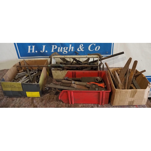 467 - Assorted spanners, files, pipe shredder etc.