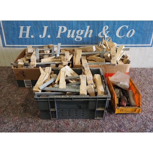 551 - Box of milling bits and assorted wood clamps