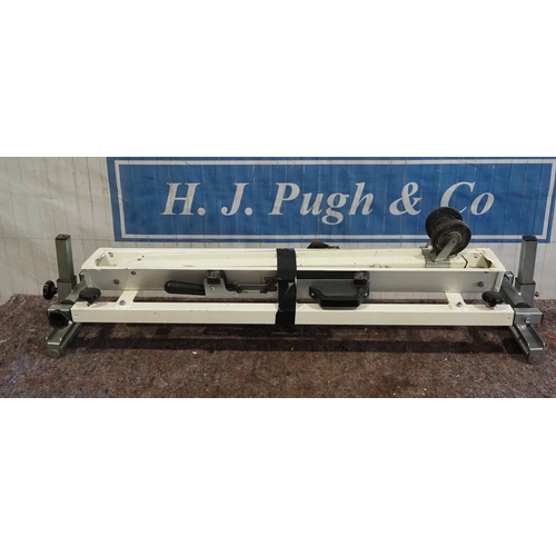 565 - Axminster mitre saw stand with wheels