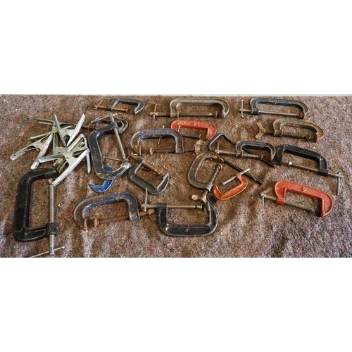 590 - Large quantity of assorted G-clamps