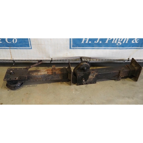 609 - Pair of heavy duty trailer legs