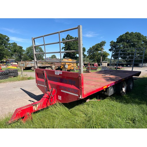 1541A - Portequip 21ft bale trailer. Off farm