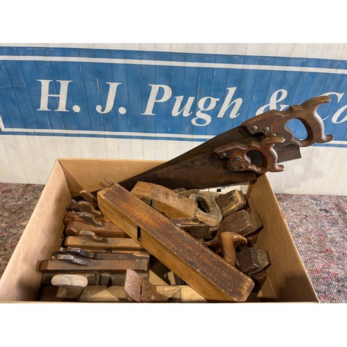 619A - Box of wooden planes and saws