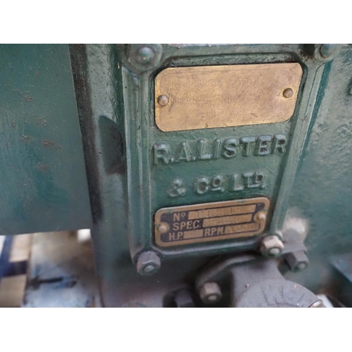 191 - Lister D stationary engine, 2HP, S/No.112319, comes with starting handle