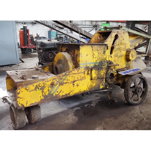 205 - Lefort Gosselies hydraulic scrap shear. C/w Lister SR2A engine