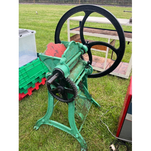 Bentall root pulper