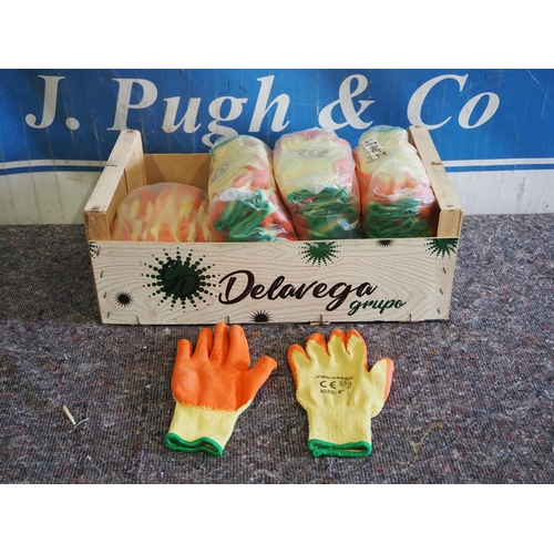 868 - 48 Pairs of cotton latex gloves L