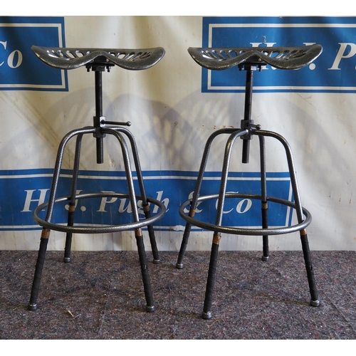 880 - Heavy duty tractor seat stools - 2