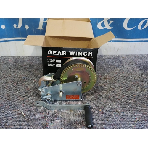 882 - Hand winch with 2 gears and 25ft of webbing