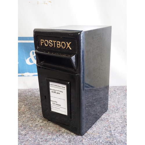 1937 - Black post box 17