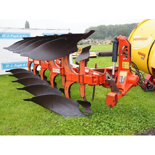 1566 - Gregoire Besson RB71 5 + 1 furrow reversible plough