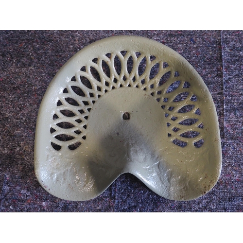 136 - Cast iron seat - Plain