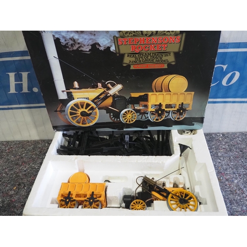 174 - Stephenson Rocket real steam train set 3 1/2