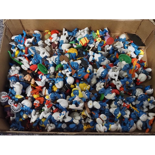 8 - Quantity of 1980s rubber Smurf figurines