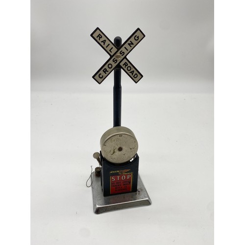 271 - Toy railway crossing signal 8