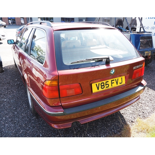 258 - BMW 530D SE estate car. 1999. 2926cc.
Runs and drives, 1 owner from new. Comes with owners manuals, ... 