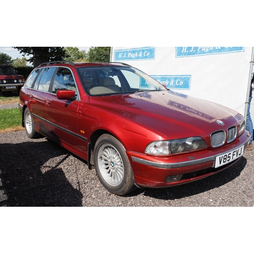 258 - BMW 530D SE estate car. 1999. 2926cc.
Runs and drives, 1 owner from new. Comes with owners manuals, ... 