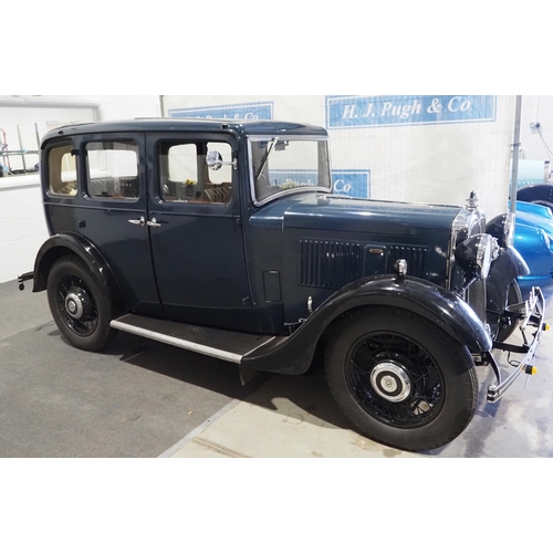 266 - Morris Ten Four pre series saloon. 1935. 1132cc.
Runs and drives. Engine rebuilt 2 years ago by Down... 