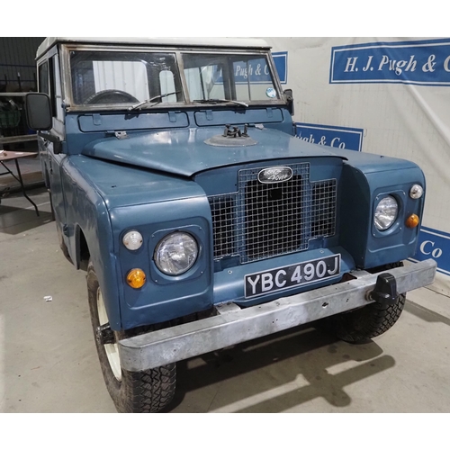 268 - Land Rover series 2A 88 station wagon. 1971. 2286cc.
Runs and drives, has had many new parts fitted ... 