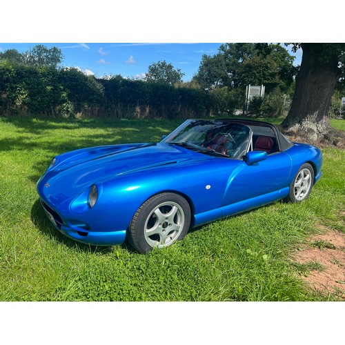 265 - TVR Chimaera 400 sports car. 1997. 3952cc.
Runs and drives, MOT until 28/6/24. 5 owners from new. 22... 