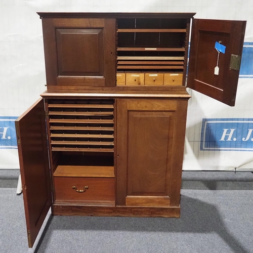 462 - 2 Door cupboard with a further cupboard above, both with a fitted interior 55