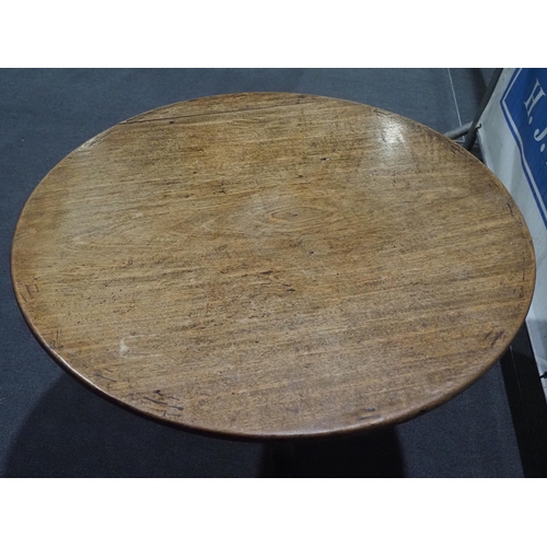 463 - Oak tilt top table 34