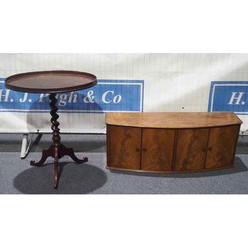 473 - Small cabinet and barley twist occasional table